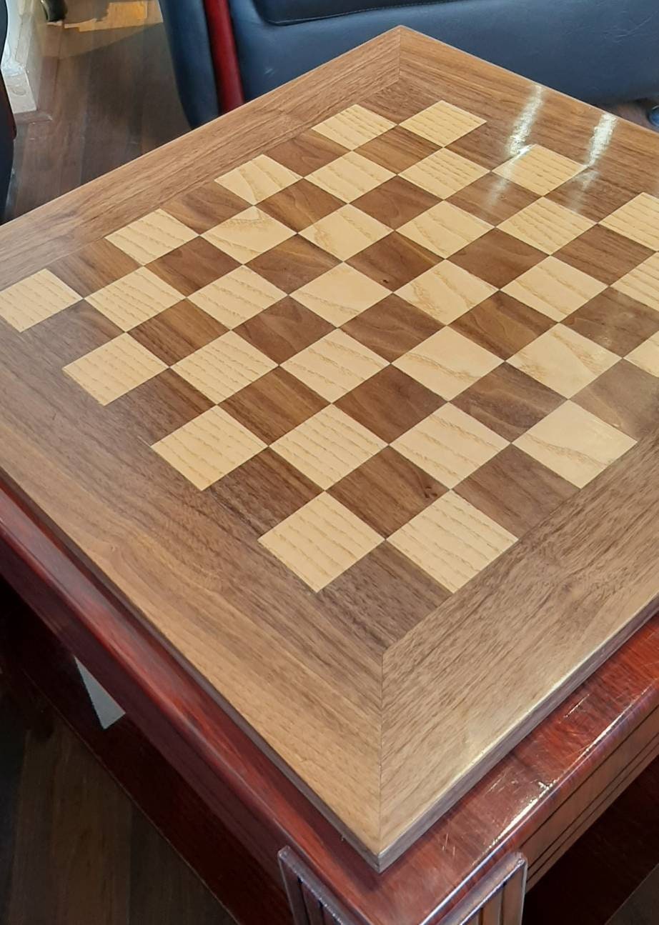 Deluxe Walnut/Mahogany Chessboard. Christmas Gift